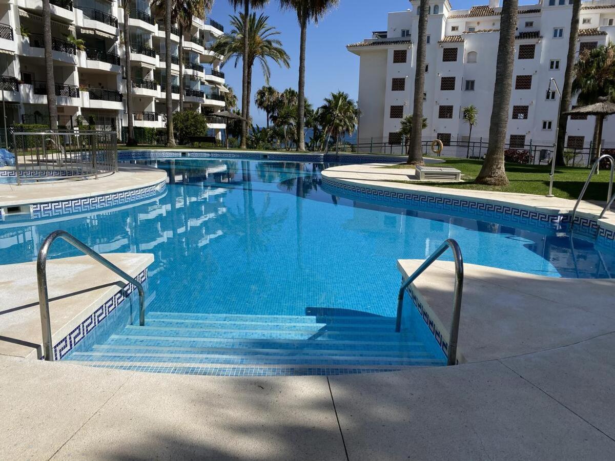 Mi Capricho, Beachfront, Grownfloor, Private Garden & Terrace Ситио-де-Калаонда Экстерьер фото