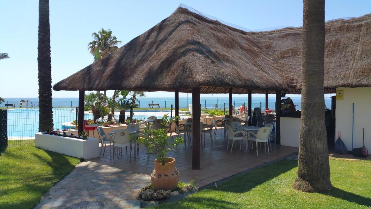 Mi Capricho, Beachfront, Grownfloor, Private Garden & Terrace Ситио-де-Калаонда Экстерьер фото
