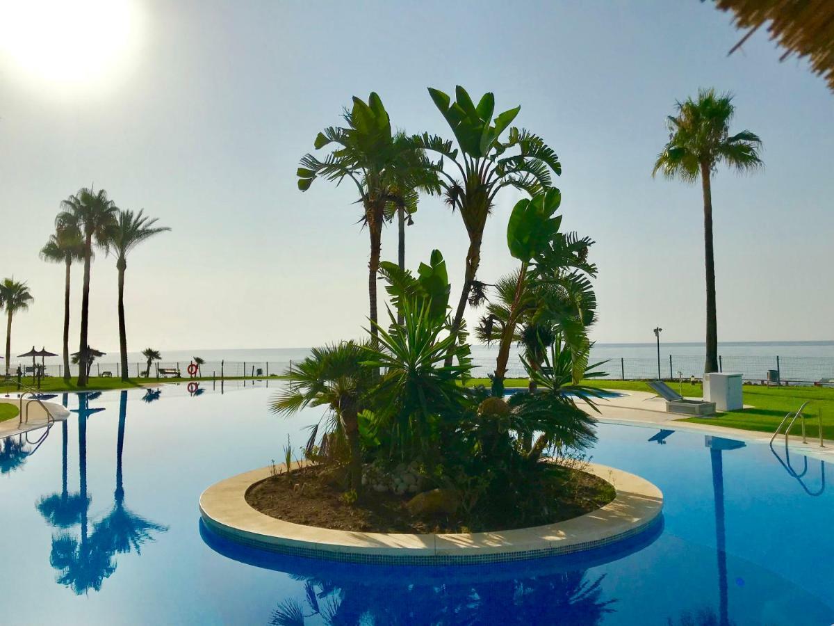 Mi Capricho, Beachfront, Grownfloor, Private Garden & Terrace Ситио-де-Калаонда Экстерьер фото