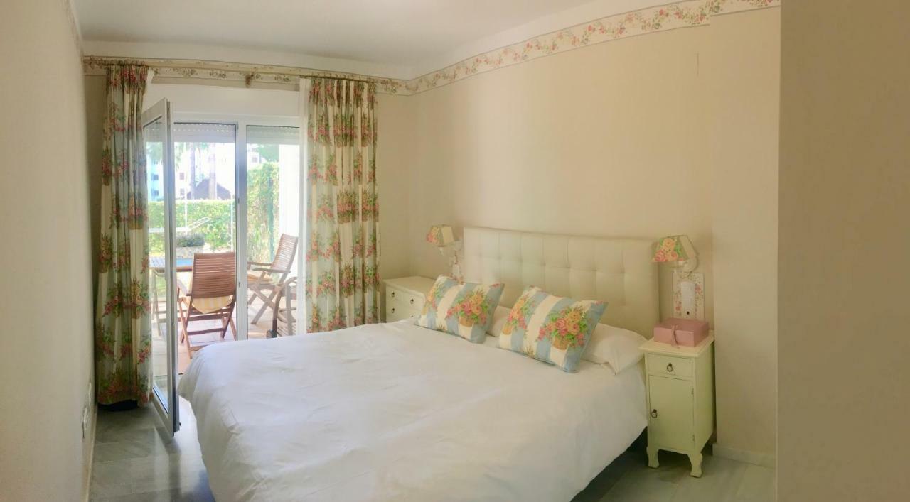 Mi Capricho, Beachfront, Grownfloor, Private Garden & Terrace Ситио-де-Калаонда Экстерьер фото