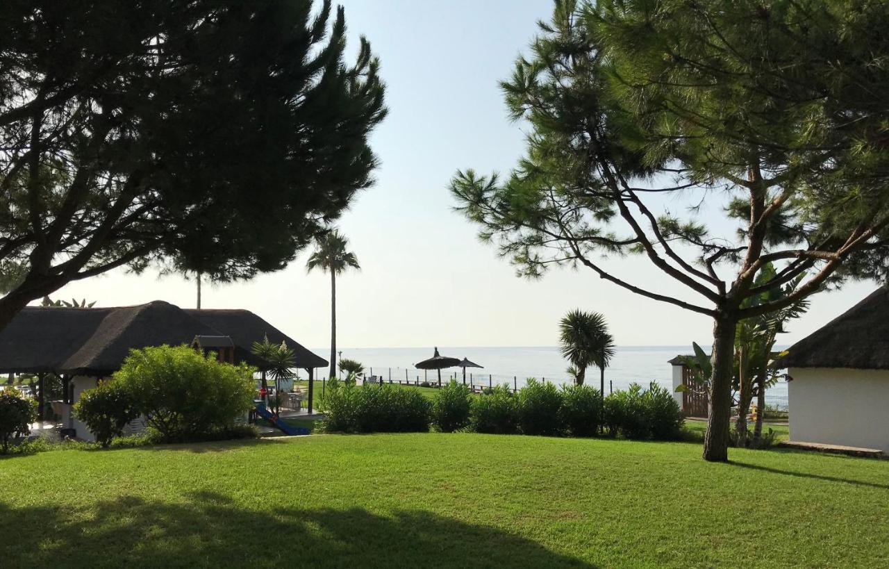 Mi Capricho, Beachfront, Grownfloor, Private Garden & Terrace Ситио-де-Калаонда Экстерьер фото